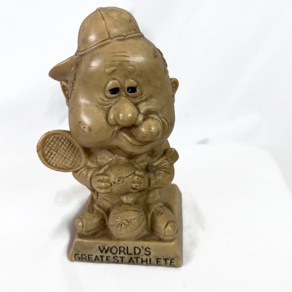 1971 W. & R Berries Figurine #9025 World's Greatest Athlete - Picture 1 of 6